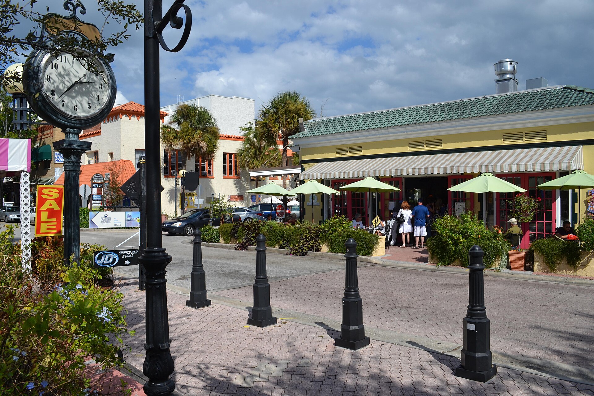 Cocoa Village streetscape.